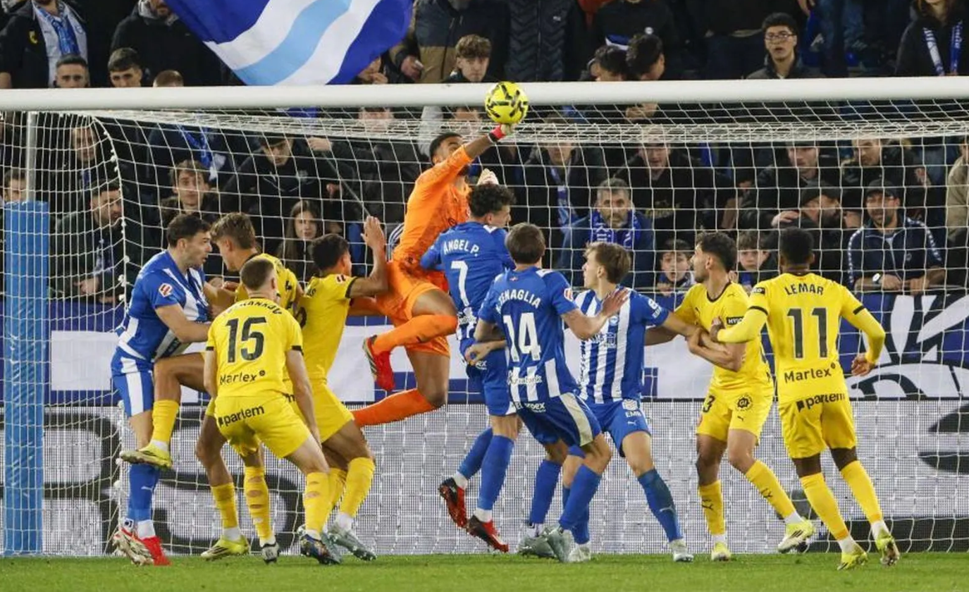 Alavés vs  Girona (03:00 – 24/02) | Xem lại trận đấu
